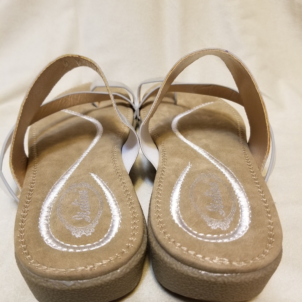 Shoes - Picture 4 of 4